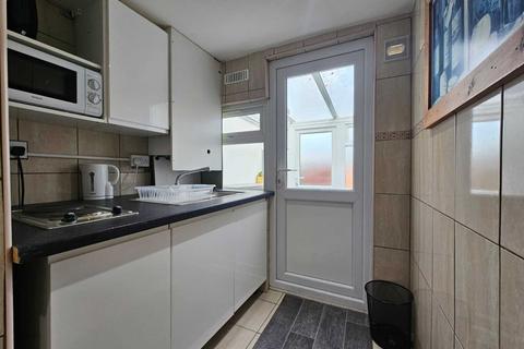undefined, Basildon Avenue, Clayhall IG5