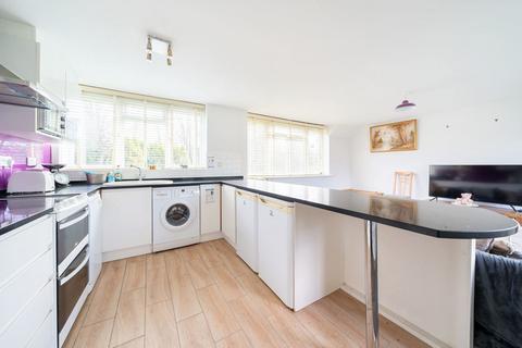 2 bedroom apartment for sale, Sycamore Road, Amersham, Buckinghamshire