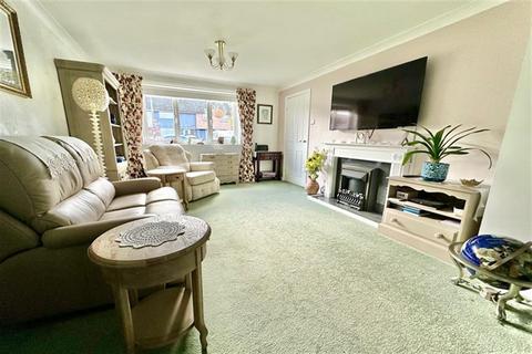 2 bedroom semi-detached house for sale, Alexander Road, Braintree, CM7