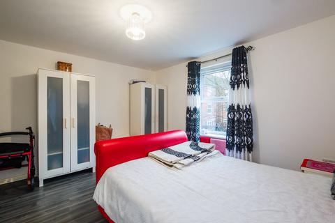 16 Appleton Street, Manchester, M8 0BT