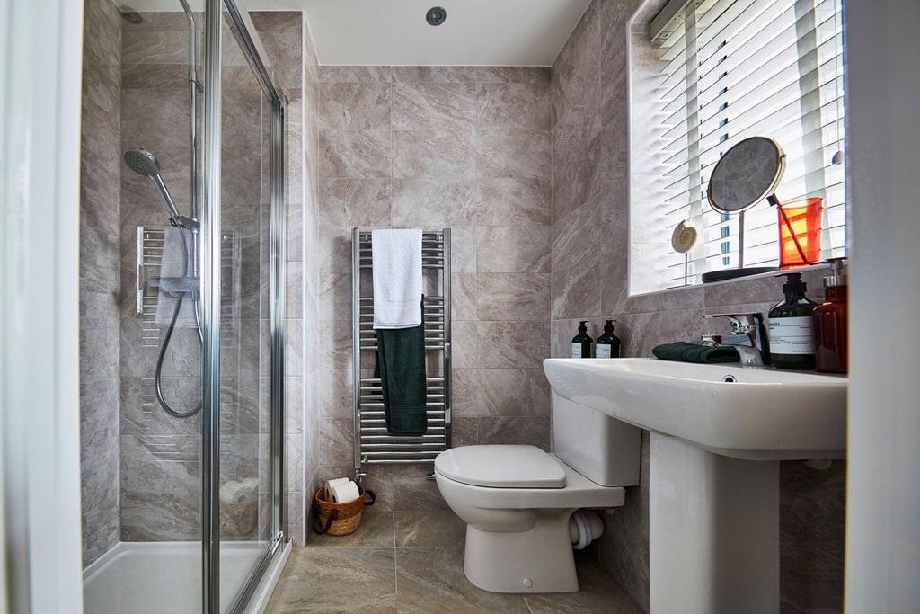 Choose your own tiles in the en suite shower room