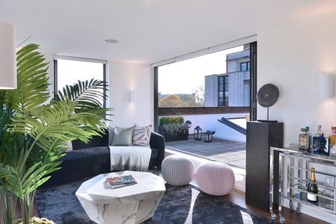 3 bedroom apartment to rent, Young Street , Kensington W8