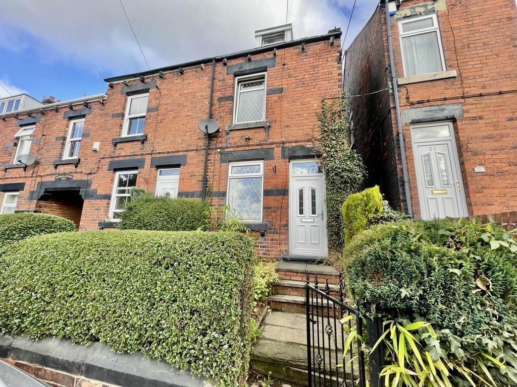 Shaw Lane, Carlton, Barnsley 3 bed house £795 pcm (£183 pw)