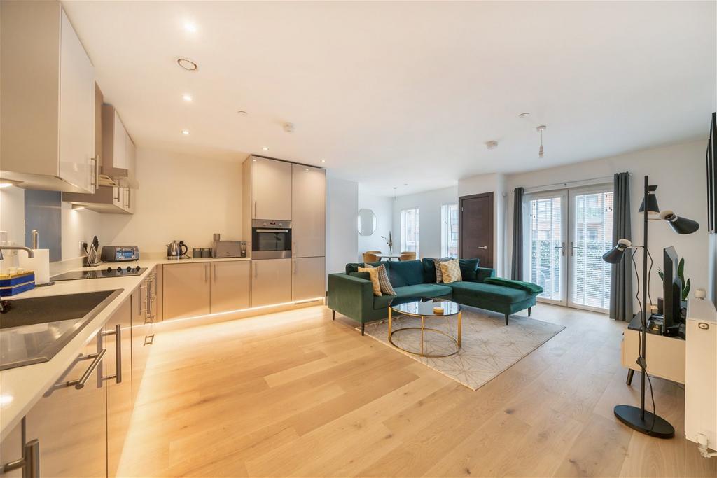 Maidstone ME14 1 bed apartment for sale £220,000