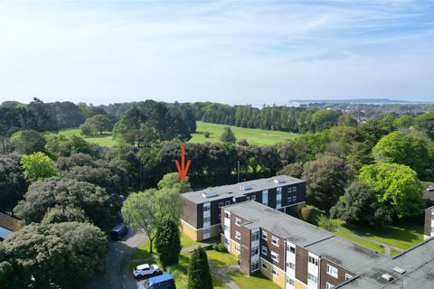 2 bedroom apartment for sale, Lymington Road  Highcliffe, Christchurch, Dorset, BH23