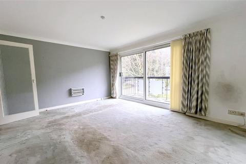 2 bedroom apartment for sale, Lymington Road  Highcliffe, Christchurch, Dorset, BH23