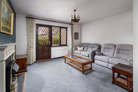 3 bedroom detached house for sale, Ewelands, Horley, Surrey, RH6