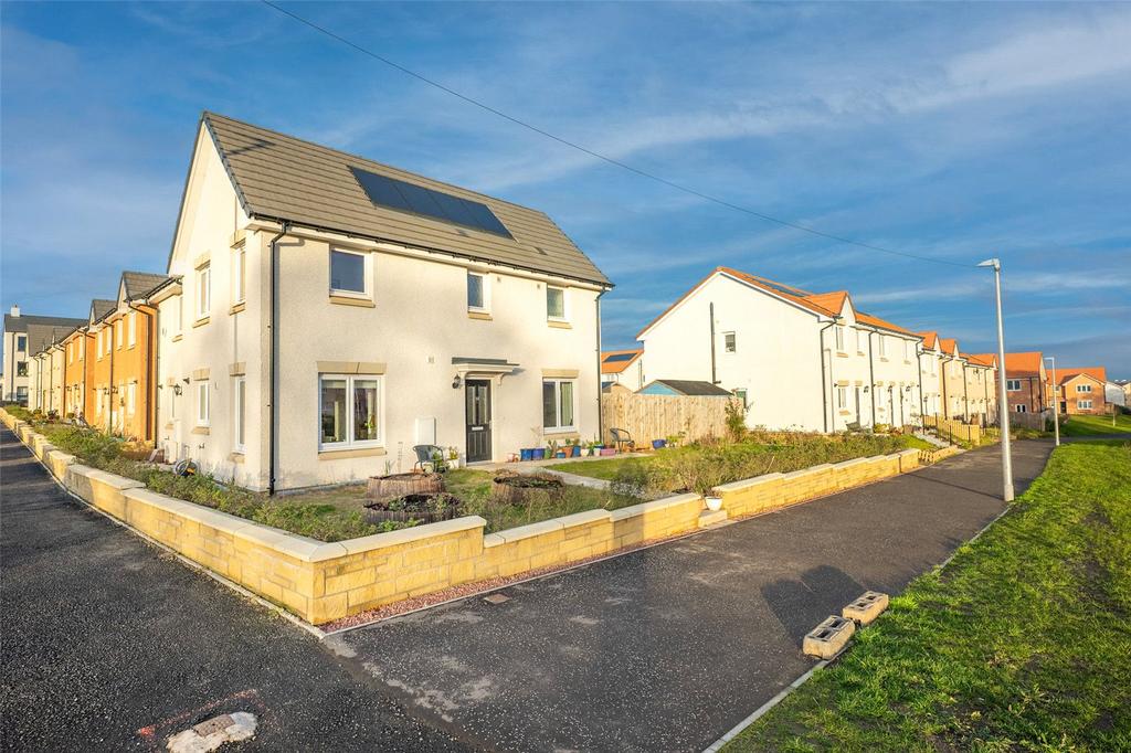 Davids Way, Haddington, East Lothian... 3 bed semidetached house for