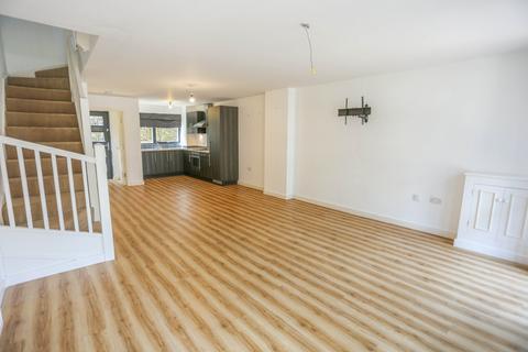 3 bedroom house to rent, Kinderlee Way, Chisworth, Glossop, Derbyshire, SK13