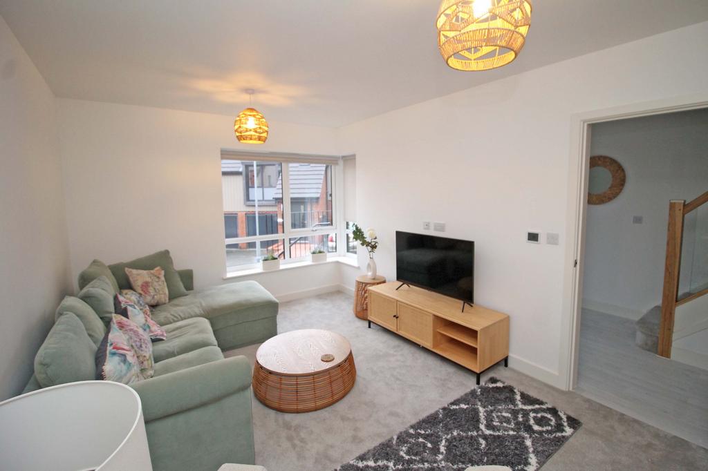 Upcher Crescent, Upper Sheringham NR26 3 bed detached house to rent £