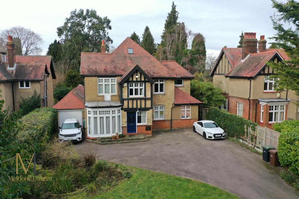 Sole Street, Cobham DA12 6 bed detached house for sale £1,150,000