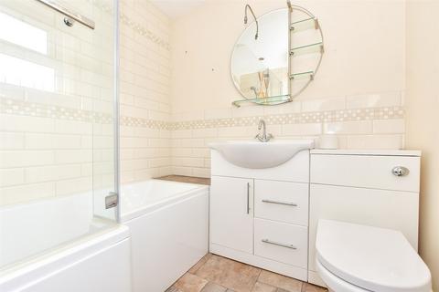 22 Waterside, Willesborough, Ashford, TN24 0AX