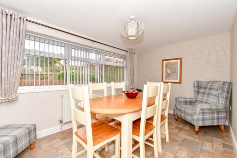 22 Waterside, Willesborough, Ashford, TN24 0AX
