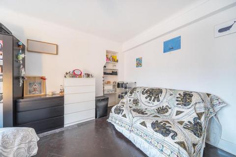 2 bedroom flat for sale, Stamford Court,  W6,  W6