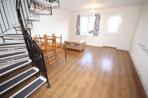 38 Hambledon Close, Uxbridge, UB8 3UD