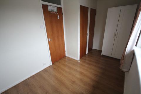 38 Hambledon Close, Uxbridge, UB8 3UD