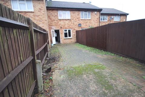 38 Hambledon Close, Uxbridge, UB8 3UD