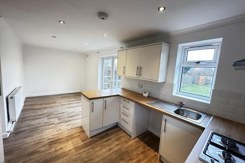 3 bedroom semi-detached house to rent, Brookside, Burbage LE10