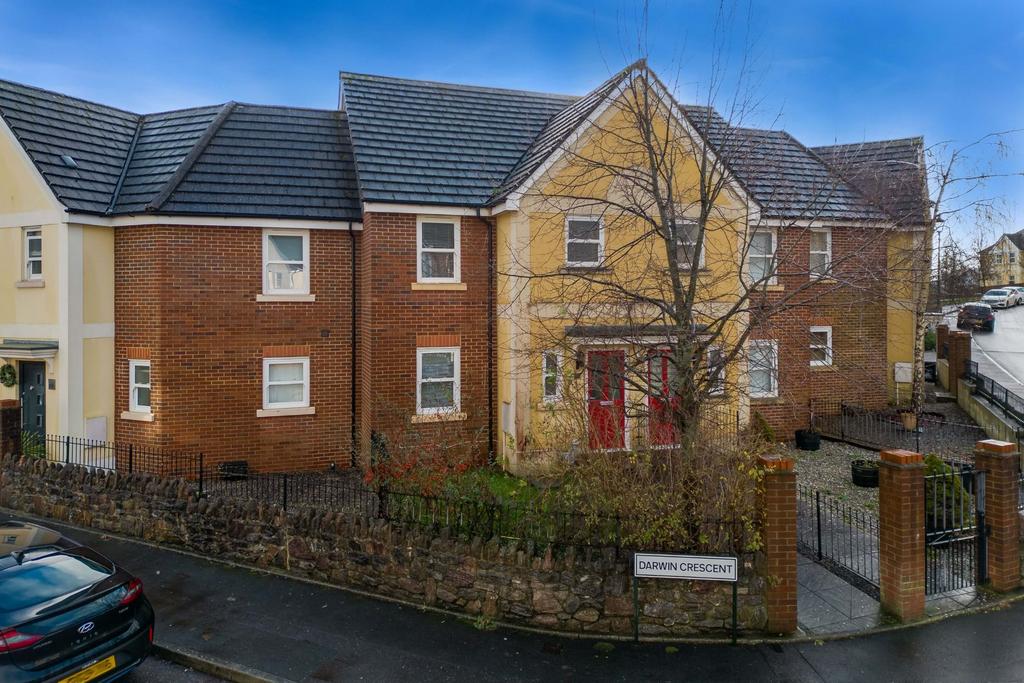 Kingsley Avenue, The Willows, Torquay 3 bed terraced house £1,100 pcm