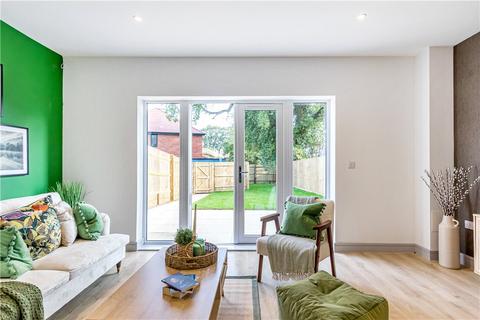 3 bedroom terraced house for sale, Alexander Gardens, London Road, Binfield