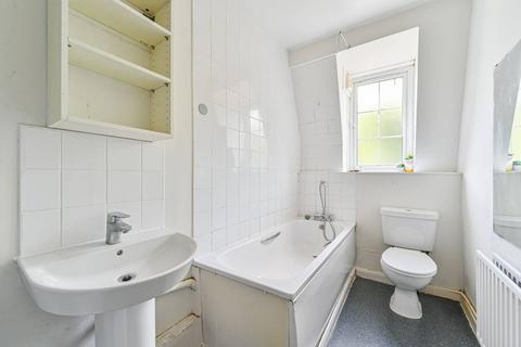 24 Dunfield Road, London, SE6 3RF