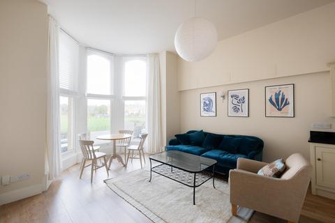 2 bedroom flat to rent, Flat  Percival Court, Percival Road, BS8