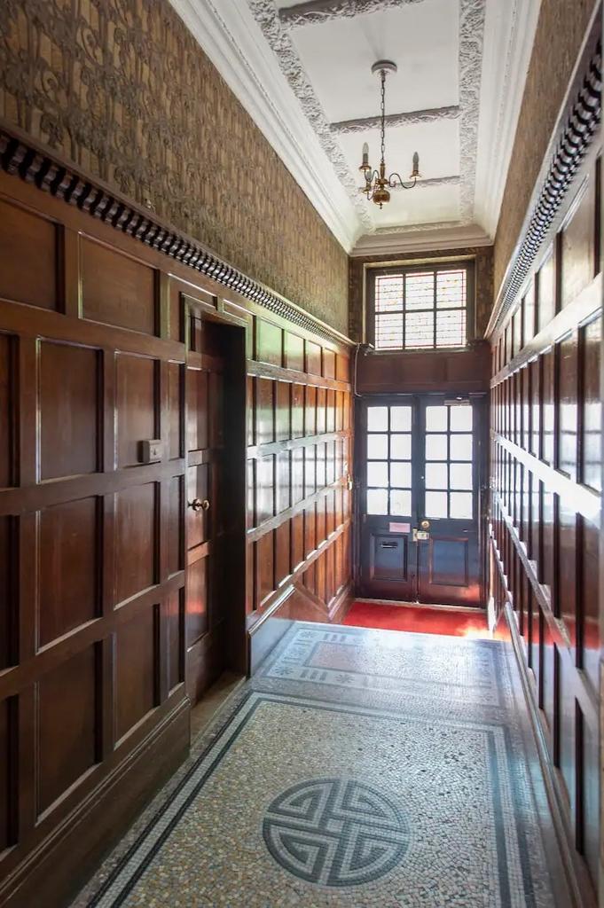 Kensington Court Royal Borough of Kensington 4 bed property for sale