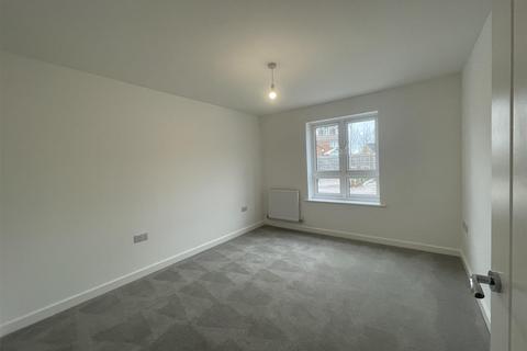 1 bedroom ground floor flat for sale, Limestone Road, Chichester, West Sussex