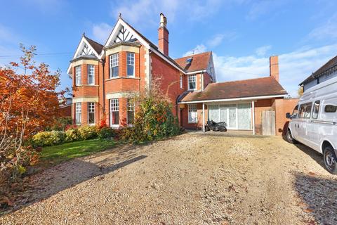 5 bedroom semi-detached house for sale - Ryeworth Road, Charlton Kings, Cheltenham, Gloucestershire, GL52
