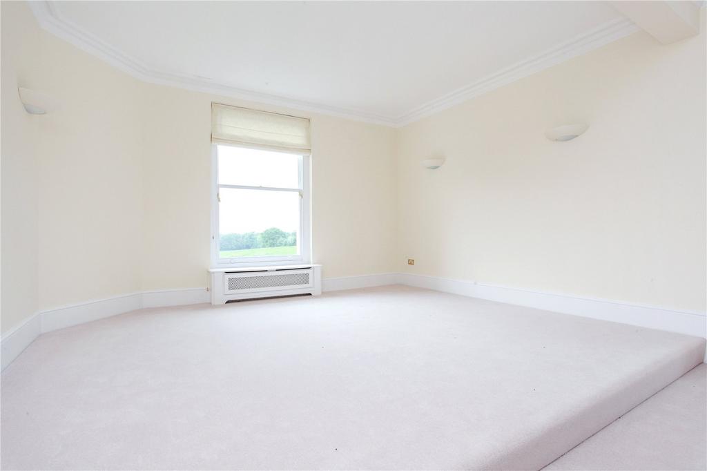 Kings Ride House, Prince Albert Drive, Ascot, Berkshire, SL5 2 bed
