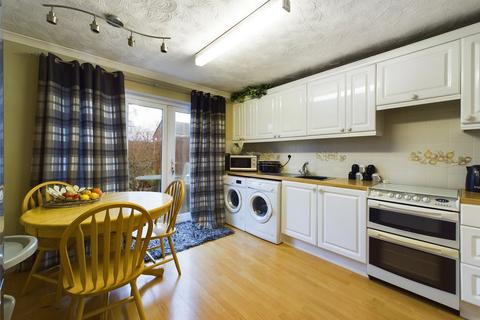 3 bedroom semi-detached house for sale, Chiltern Road, Quedgeley, Gloucester, Gloucestershire, GL2