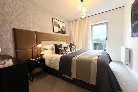 2 bedroom apartment for sale, Green Park Village, Reading, Berkshire