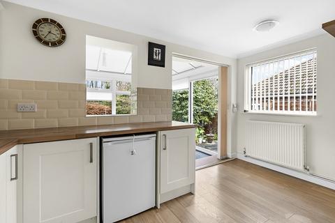 12 Bridge Close, Bursledon, Southampton, SO31 8AN