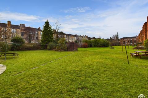 3 bedroom flat for sale - Beaton Road, Glasgow, City Of Glasgow, G41