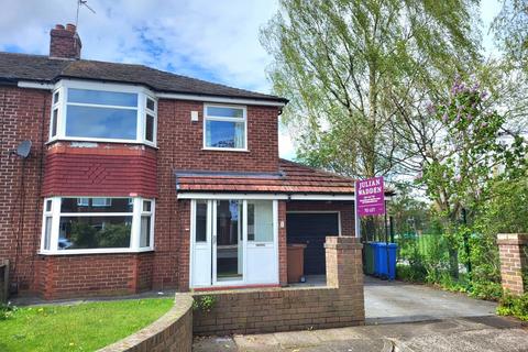 3 bedroom semi-detached house to rent, Ryedale Close, Heaton Moor, Stockport, Cheshire, SK4