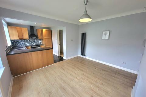 3 bedroom semi-detached house to rent, Ryedale Close, Heaton Moor, Stockport, Cheshire, SK4