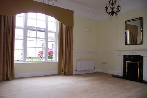 2 bedroom flat to rent, Falmouth Road, Truro, TR1