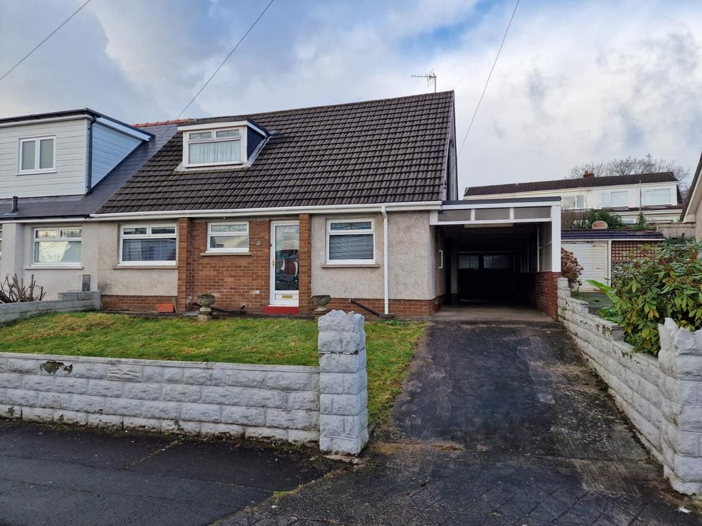Elizabeth Close, Swansea, City And County of Swansea. 3 bed