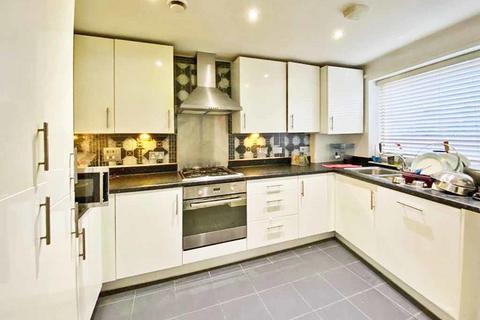 2 bedroom apartment for sale, Apple Grove, Harrow HA2