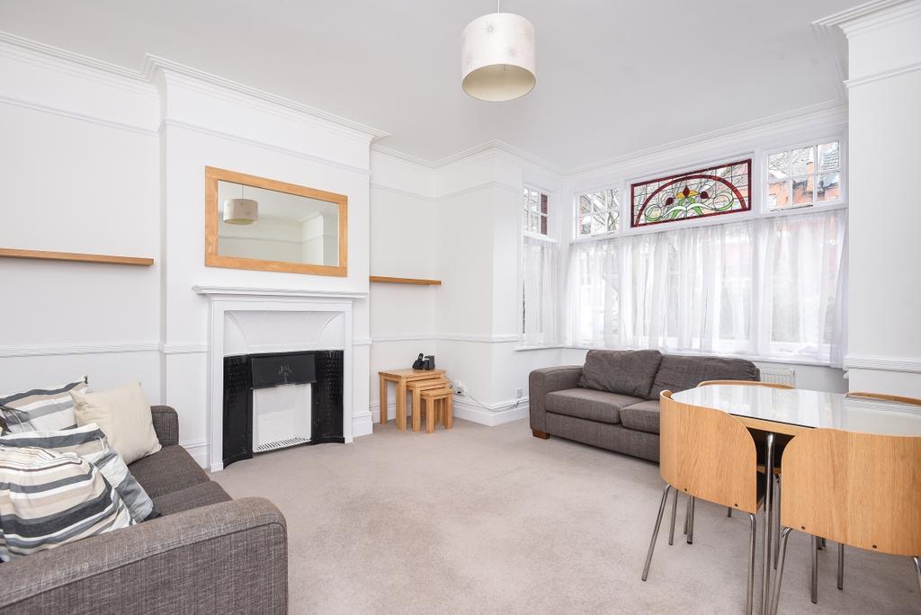 Melrose Avenue Wimbledon Park SW19 2 bed flat £2,000 pcm (£462 pw)