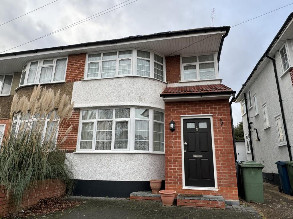 Felbridge Avenue, Stanmore HA7 1 bed in a house share £775 pcm (£179 pw)