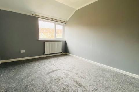 2 bedroom house to rent, Booth Close, Waterthorpe, Sheffield, S20