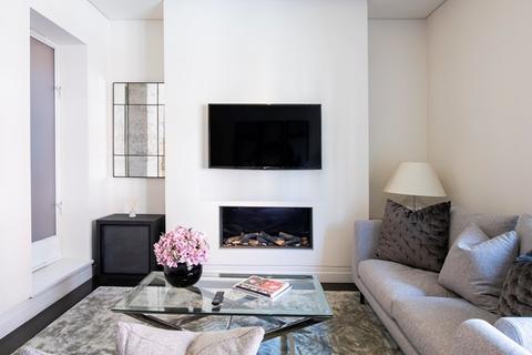 2 bedroom apartment to rent, Green Street, London W1K