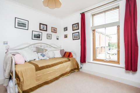 5 Thistledown Close, Winchester, SO22 5HZ