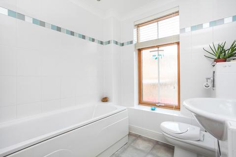 5 Thistledown Close, Winchester, SO22 5HZ