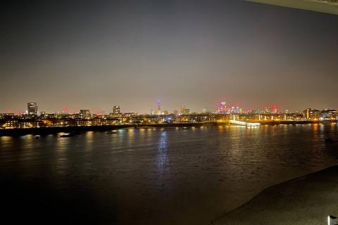 4 bedroom flat for sale, Orion Point, Isle Of Dogs, London, E14