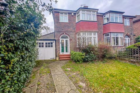 3 bedroom semi-detached house for sale - Ashridge Crescent, Shooters Hill