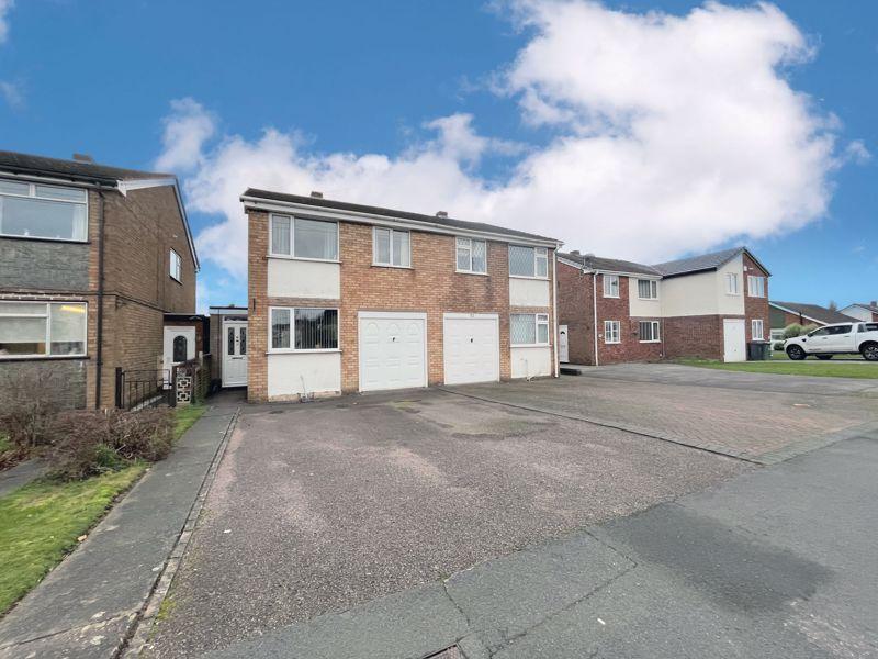 Lilac Avenue, Sutton Coldfield, B74 3TB 3 bed semidetached house for