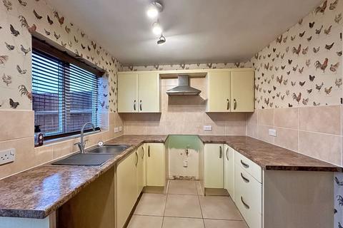 2 bedroom semi-detached house for sale, Chatsworth Close, Willenhall