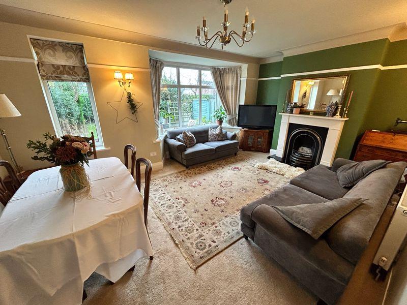 Penrhyn Isaf Road, Penrhyn Bay 3 bed semidetached house for sale £